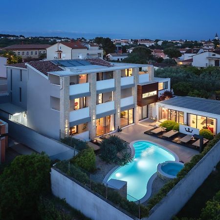 Boutique Hotel Chevalier By Bura Hotels - Adults Only メドゥリン エクステリア 写真