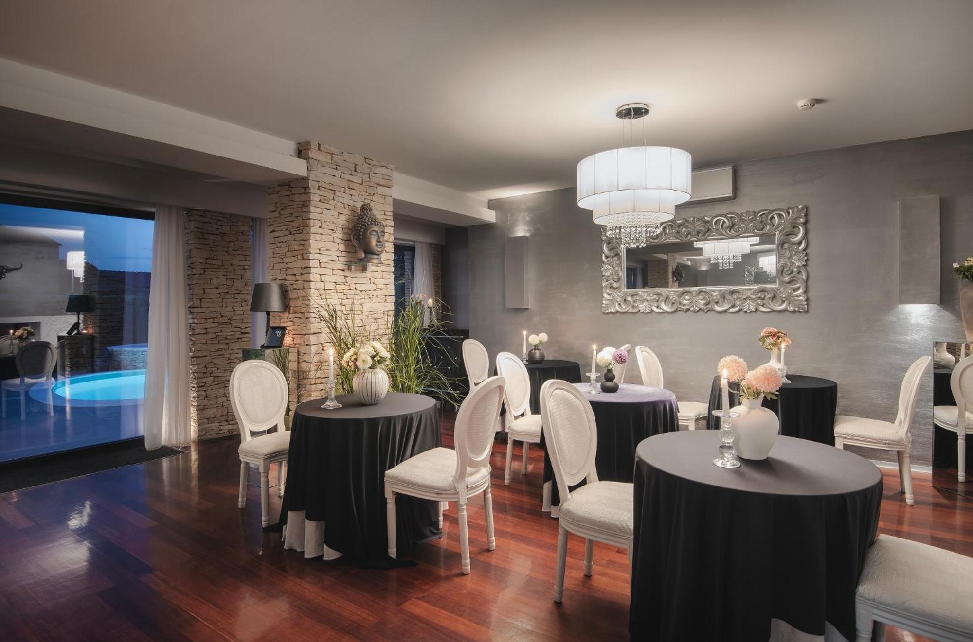 Boutique Hotel Chevalier By Bura Hotels - Adults Only メドゥリン エクステリア 写真