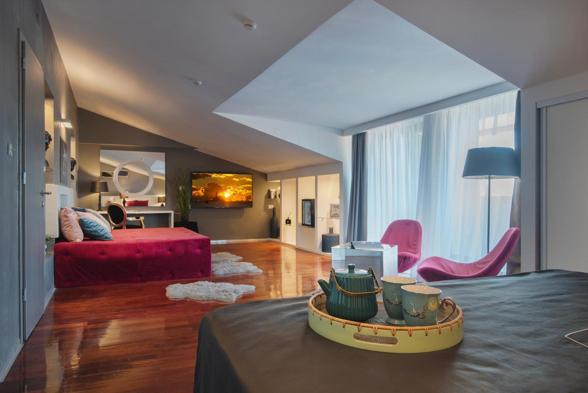 Boutique Hotel Chevalier By Bura Hotels - Adults Only メドゥリン エクステリア 写真