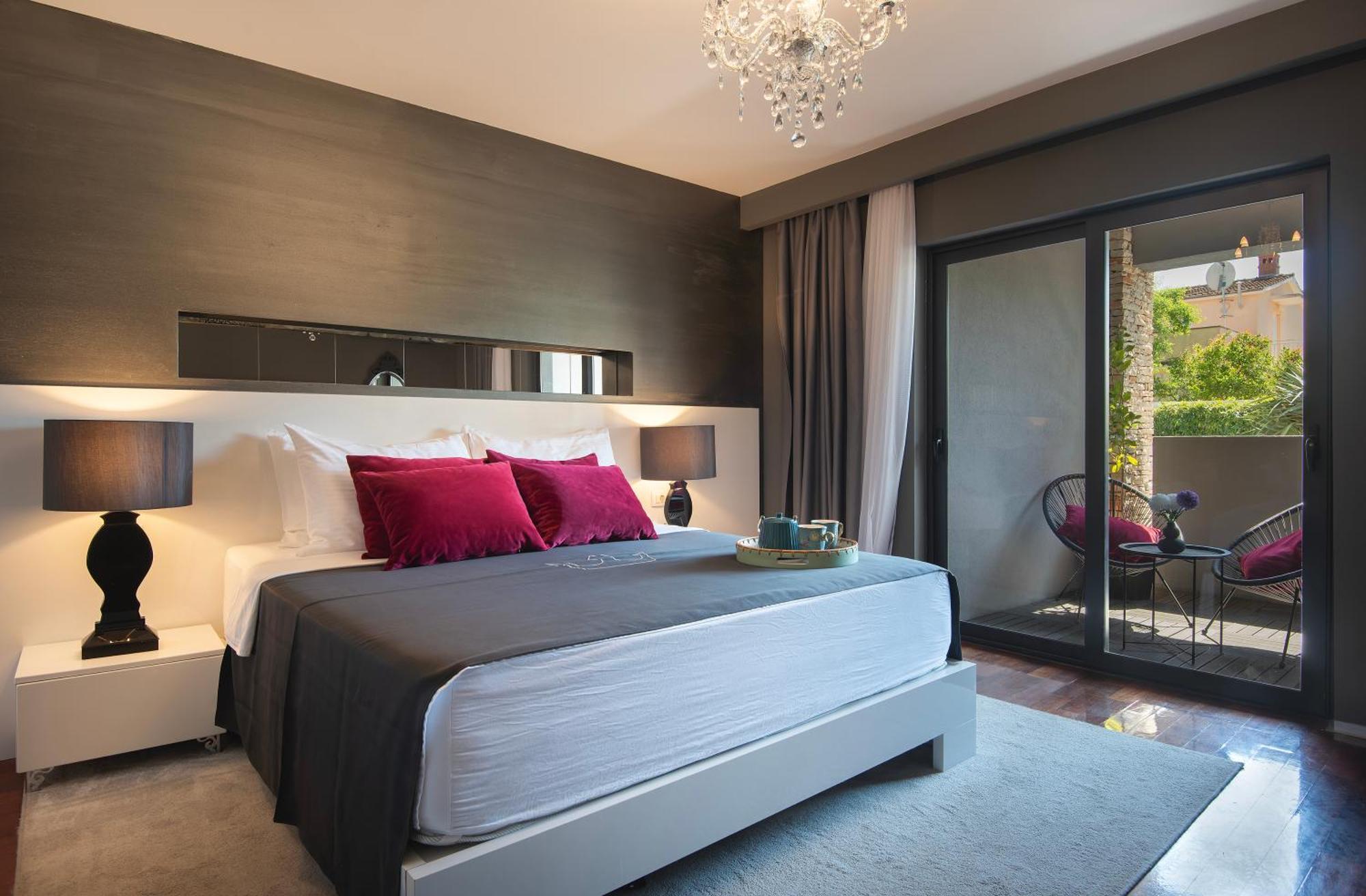 Boutique Hotel Chevalier By Bura Hotels - Adults Only メドゥリン エクステリア 写真