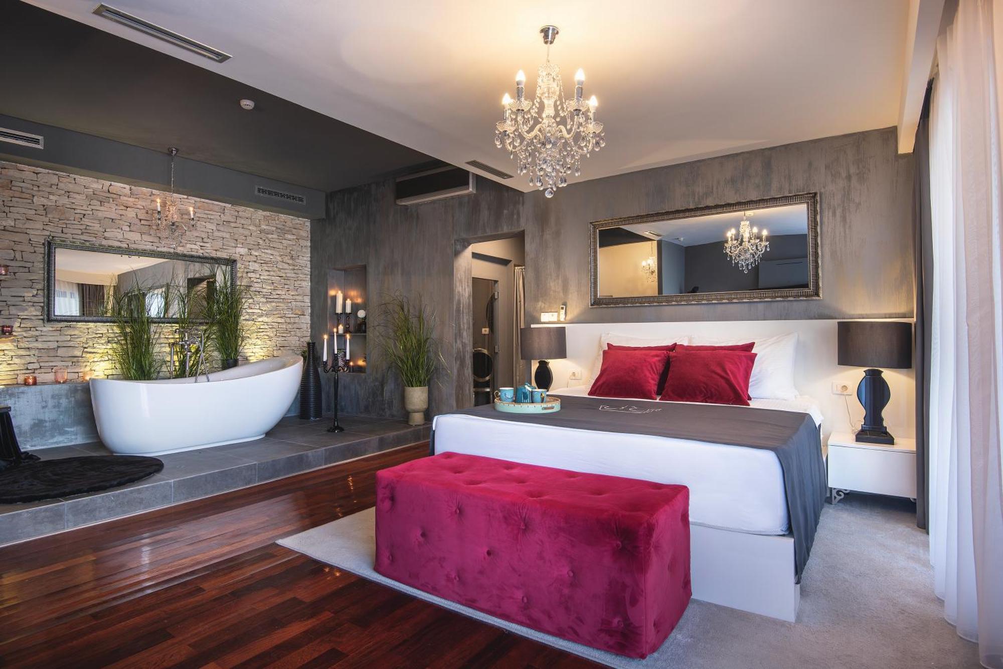 Boutique Hotel Chevalier By Bura Hotels - Adults Only メドゥリン エクステリア 写真