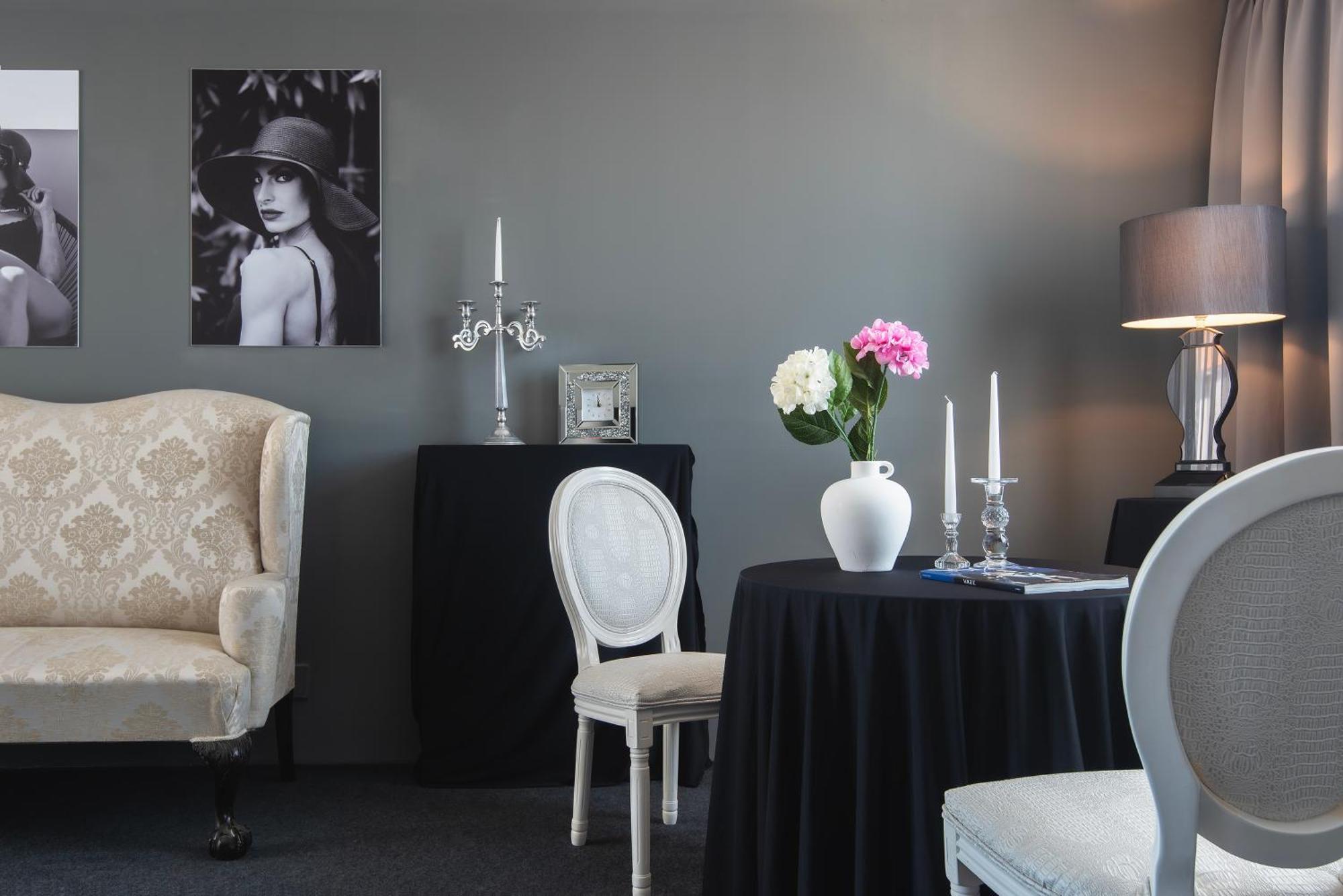 Boutique Hotel Chevalier By Bura Hotels - Adults Only メドゥリン エクステリア 写真