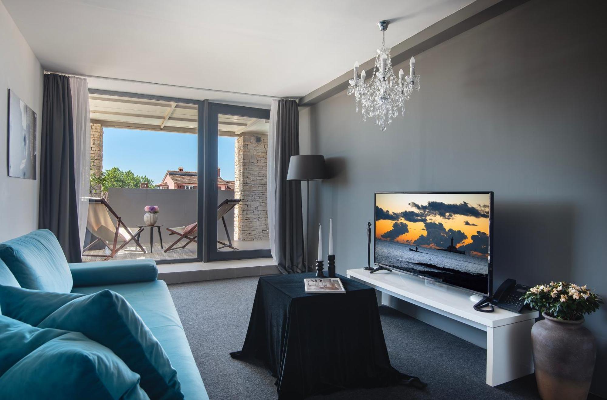 Boutique Hotel Chevalier By Bura Hotels - Adults Only メドゥリン エクステリア 写真